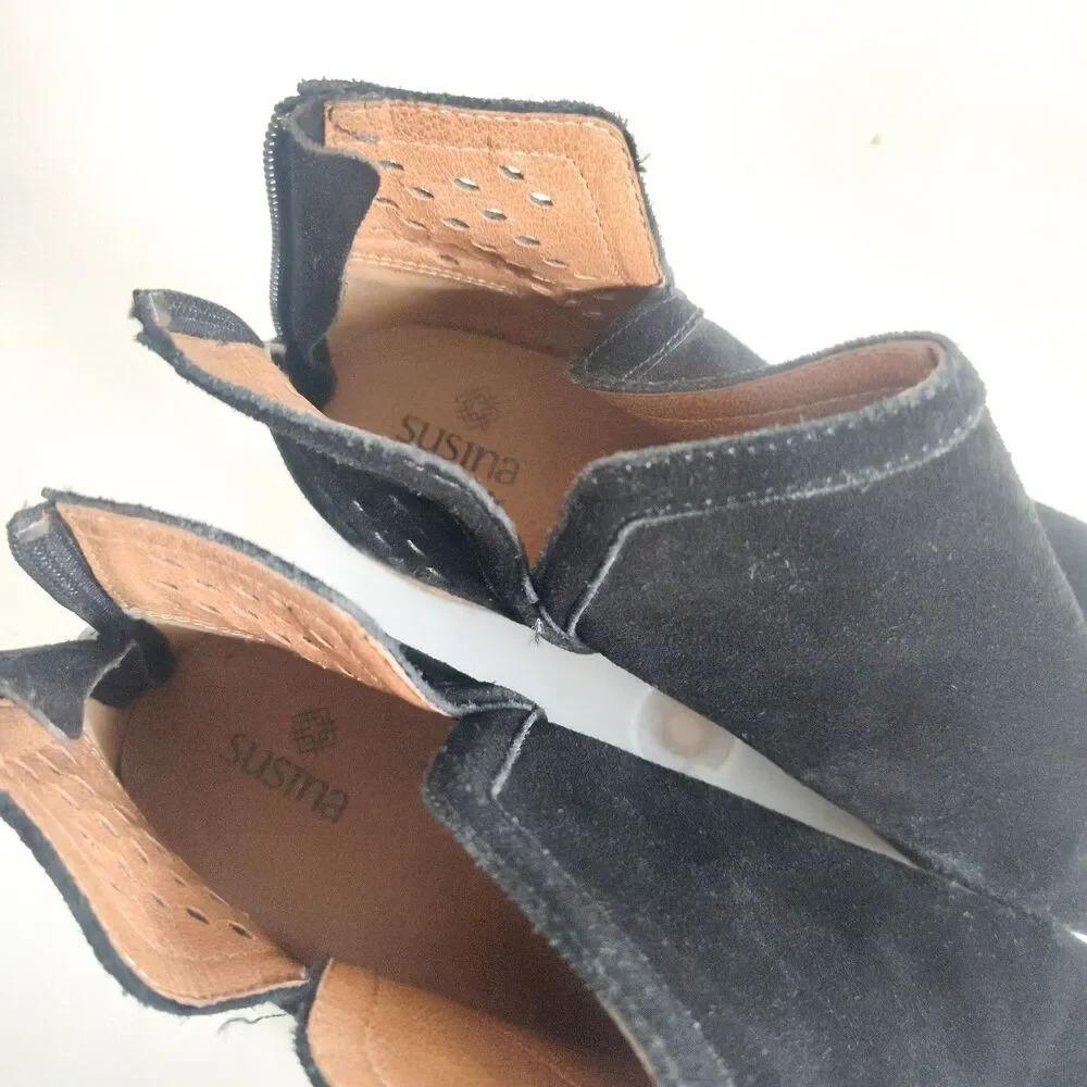Susina V-Cut Boots Size 8 Block Heel Black Perforated Suede Booties Blakely Zip‎